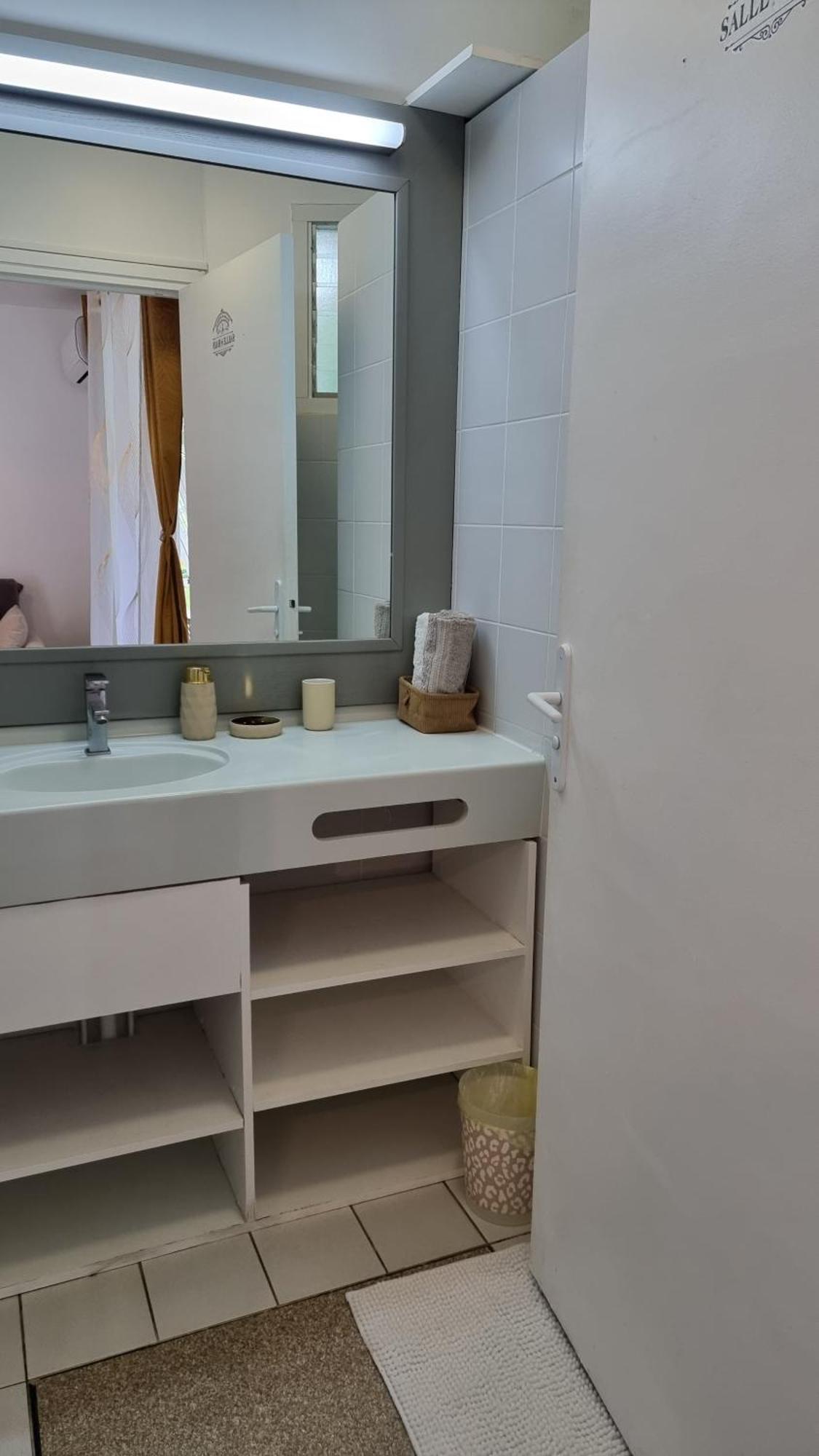 Studio Beachside Paradise Avec Citerne Tampon- Residence Manganao Saint-Francois  Luaran gambar
